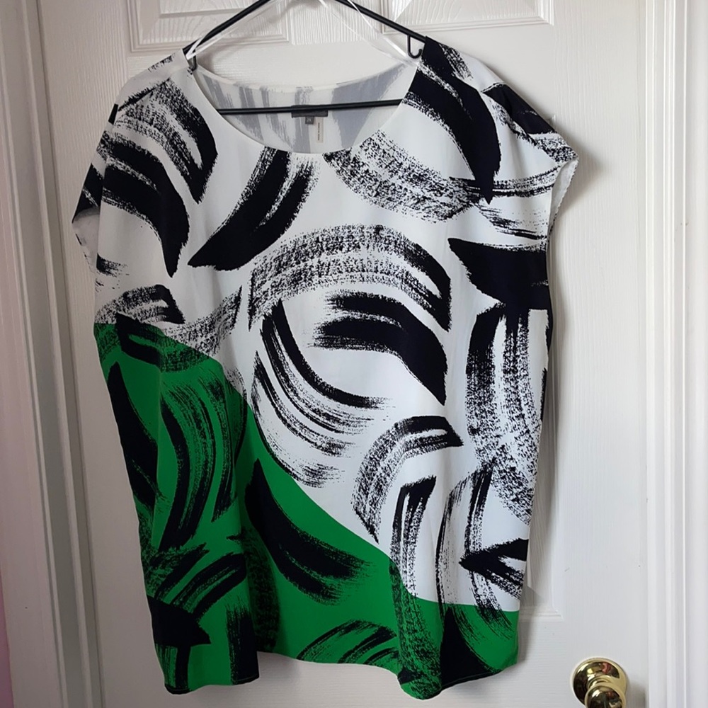 Vince Camuto Black White and Green Brushstroke Cap-Sleeve Top